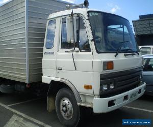 INTERNATIONAL UD 1630. 1984.  9 ton. 