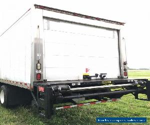 2010 Freightliner M2 106