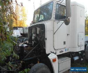 1999 Freightliner FLD 120