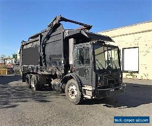 1999 Mack MR