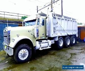 2011 Freightliner f120 clasic