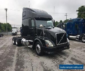 2011 Volvo VNL64T670