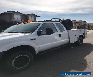 2004 Ford F350 4x4 Utility Truck