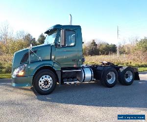 2008 Volvo VNL42T300