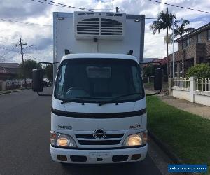 Refrigerated Hino 300 614 2010 Straight Automatic transmission, Turbo Diesel