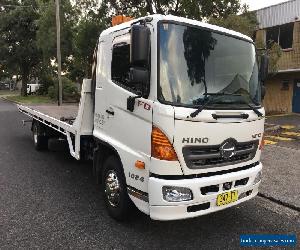HINO FD 2010 MODEL TILT TRAY TOW TRUCK WITH CRADLE 6 SPEED MANUAL