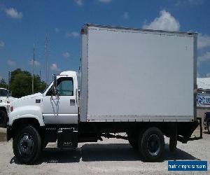 2002 GMC C6500 Van Truck / Box Truck