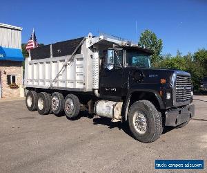 1993 Ford L8000