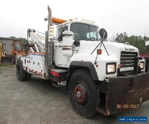 2001 Mack RD686