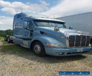 2010 Peterbilt  Class 8 sleeper cab with double bunk