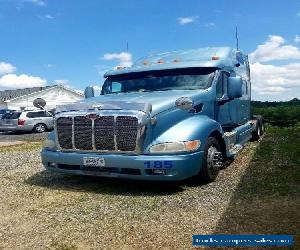 2010 Peterbilt  Class 8 sleeper cab with double bunk