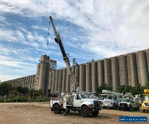 1998 Ford F800 DIGGER DERRICK