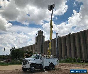 2000 Chevrolet C7500 BUCKET TRUCK