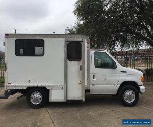 2004 Ford E-350