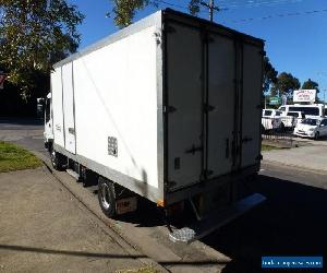 2007 Isuzu FRR 525 Freezer & Fridge Truck 8 Pallet