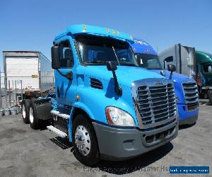 2012 Freightliner Cascadia Day Cab