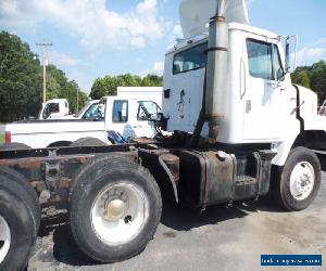 1985 International S2200 Day Cab