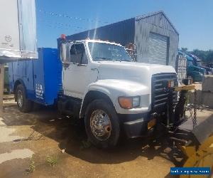 1999 Ford F800