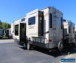 2017 Keystone Cougar 326RDS Camper