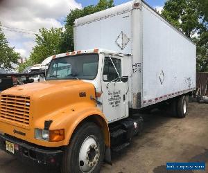 1998 International 3800 T444E