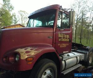 2000 Freightliner FL112