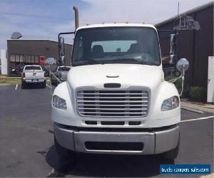 2009 Freightliner Business class M2 106