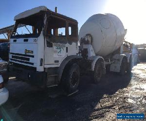 International Acco twin steering with concrete pump