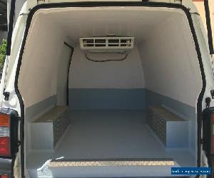 MITSUBISHI EXPRESS CHILLER VAN 2010 5 SPEED MANUAL, FULLY INSULATED. LOW KMs.. 