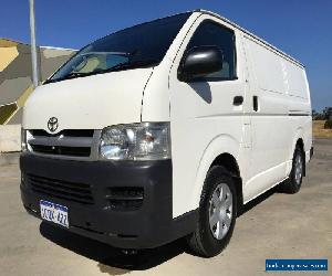 TOYOTA HIACE TRH201R AUTOMATIC