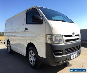 TOYOTA HIACE TRH201R AUTOMATIC