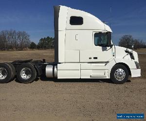 2011 Volvo VNL670