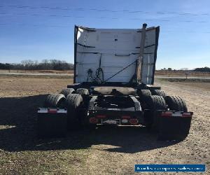 2011 Volvo VNL670