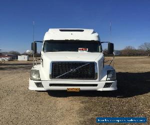 2011 Volvo VNL670