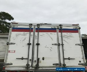 REFRIGERATED PANTECH TRUCK BODY