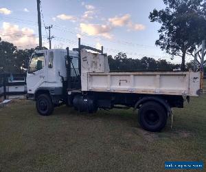 Tipper Truck Mitsabushi FK617 5 Tonne bobcat excavator machine