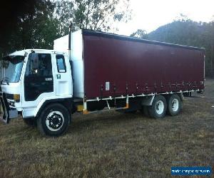 Isuzu 14 Pallet Curtainside Truck