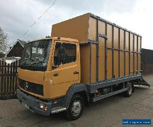 MERCEDES 814 HORSE BOX LORRY PARTITIONING