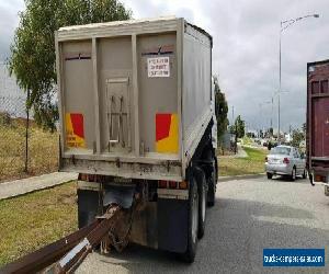 2010 UD GW470 TIPPER AND 2000 GORSKI TRAILER