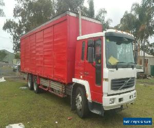 Volvo 2003 FL250 Pantech drinks truck. 6x2 lazy axle low km's for Sale