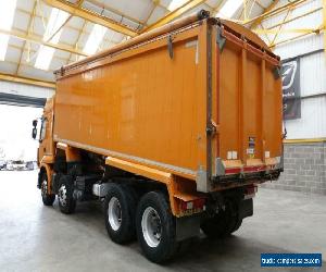 RENAULT PREMIUM LANDER 8 X 4 ALUMINIUM BULK TIPPER