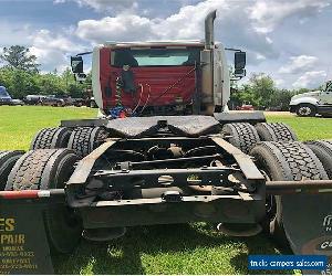 2006 International 8600 T/A DAYCAB --