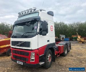 Volvo Tractor Unit. Tag Axle. Walking floor hydraulics. 741,000 kms. 2008