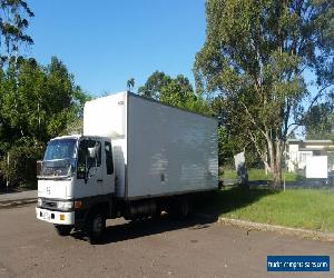 hino truck.  fd, 2002.