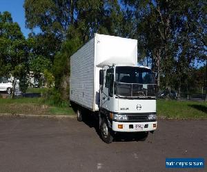 hino truck.  fd, 2002.