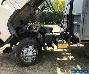 2003 Fully fitted Hino Horse Truck