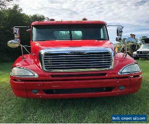 2006 Freightliner CL120 --