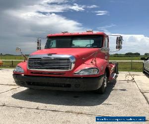 2005 Freightliner Columbia Day cab