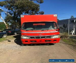 Hino Dutro Curtainsider