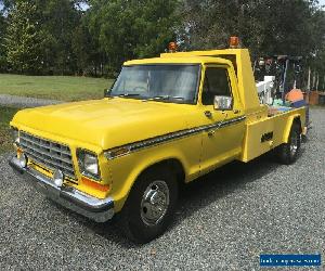 Ford F350 dualy, table top or tow truck