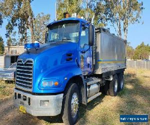 Mack Vision 2005 Tipper Truck